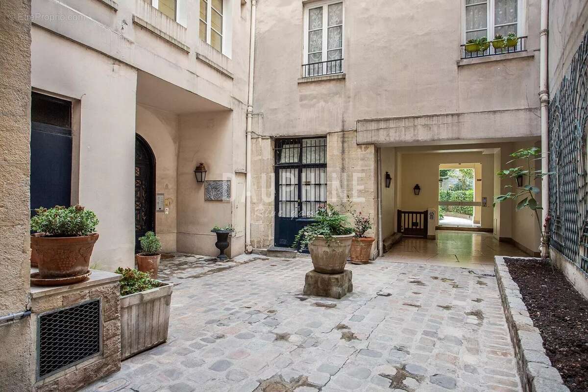 Appartement à PARIS-6E