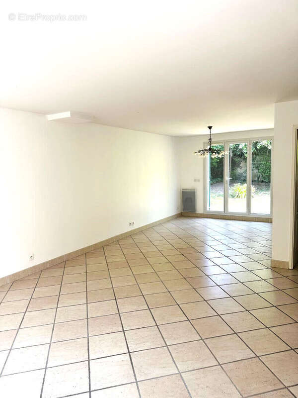 Maison 6 pieces / 4 chambres sarcelles village - photo 3