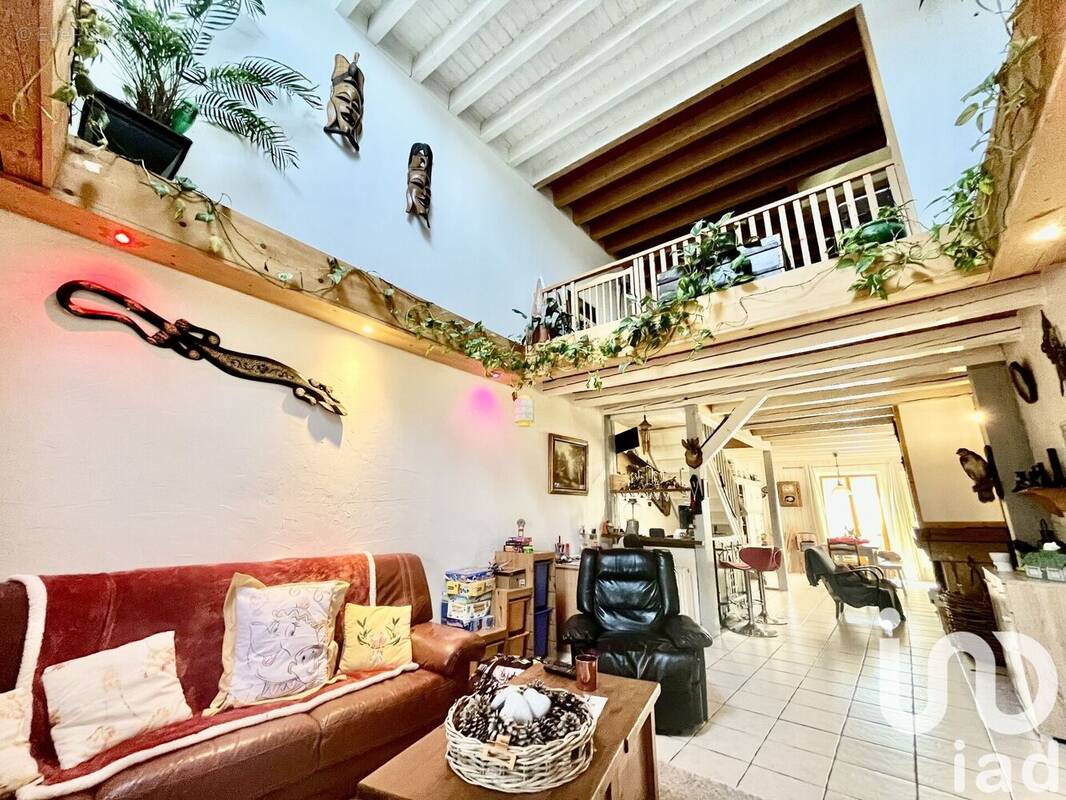 Photo 1 - Maison à CRUSEILLES