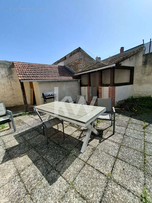 Maison 110 m² à Romorantin-Lanthenay  - photo 4