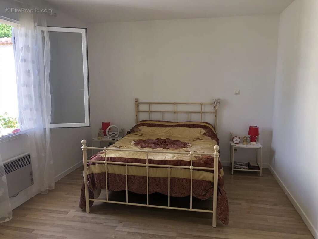 Maison à BAZOCHES-SUR-LE-BETZ