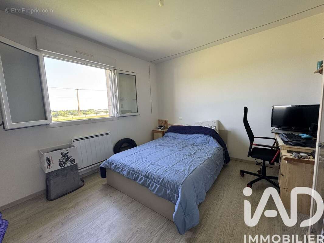 Maison 242 m² à Pruille-L'eguille  - photo 8