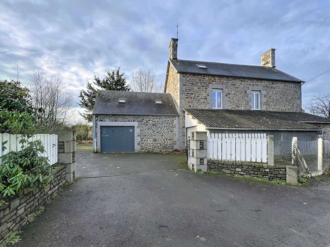 Maison à LA BLOUTIERE