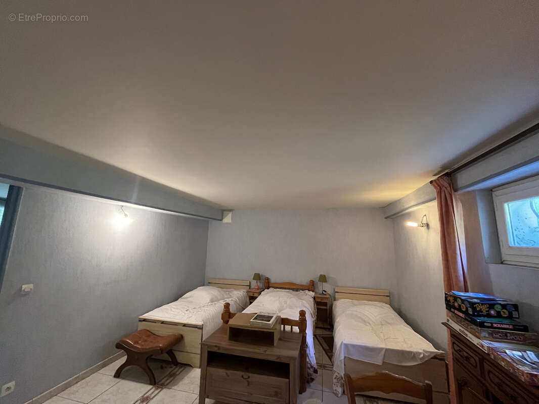 Maison à MORTAGNE-SUR-GIRONDE