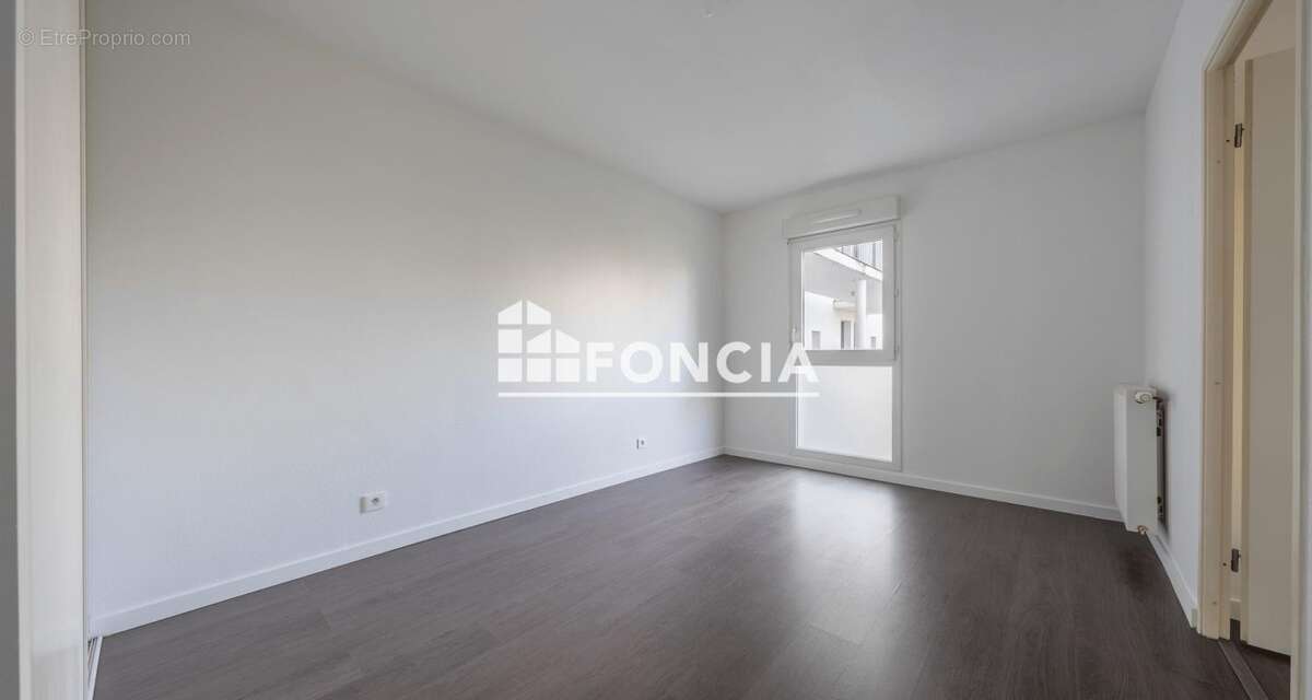 Appartement T2 lumineux avec terrasse et parking sécurisé - photo 5