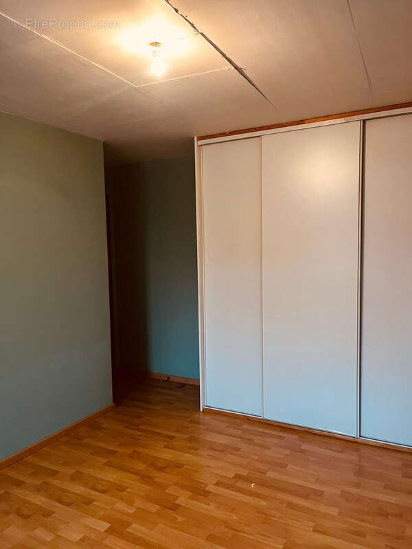 Appartement à TROISSY