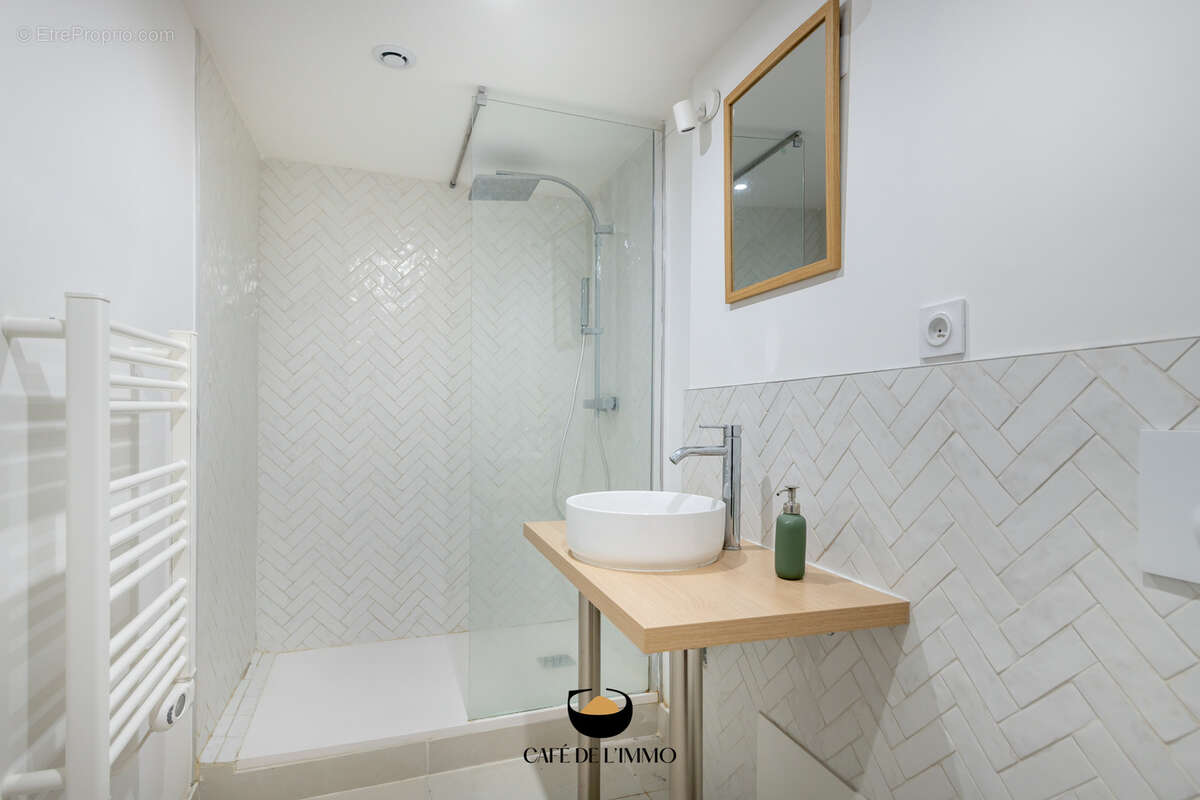 Appartement à MARSEILLE-6E
