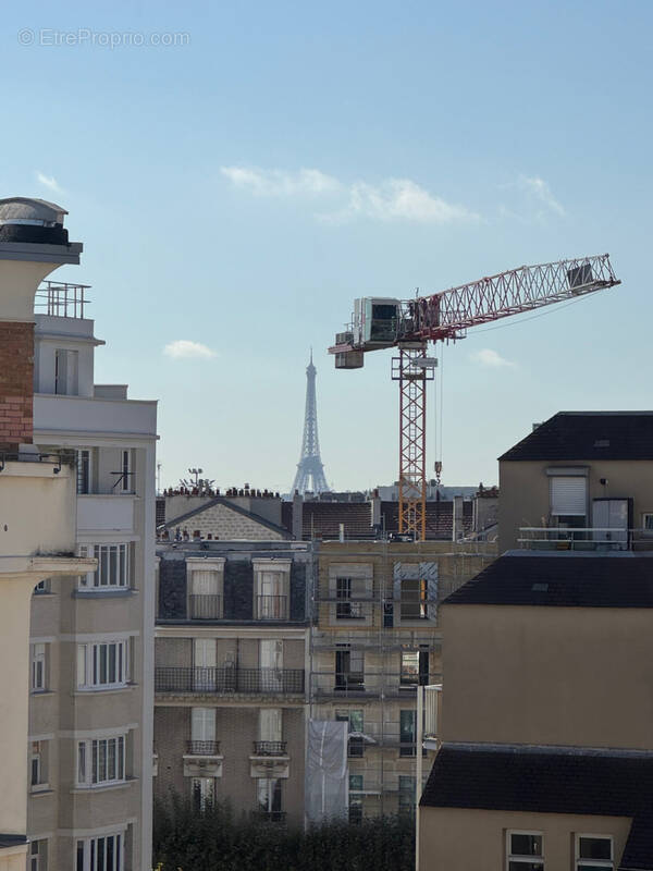 Appartement à COURBEVOIE