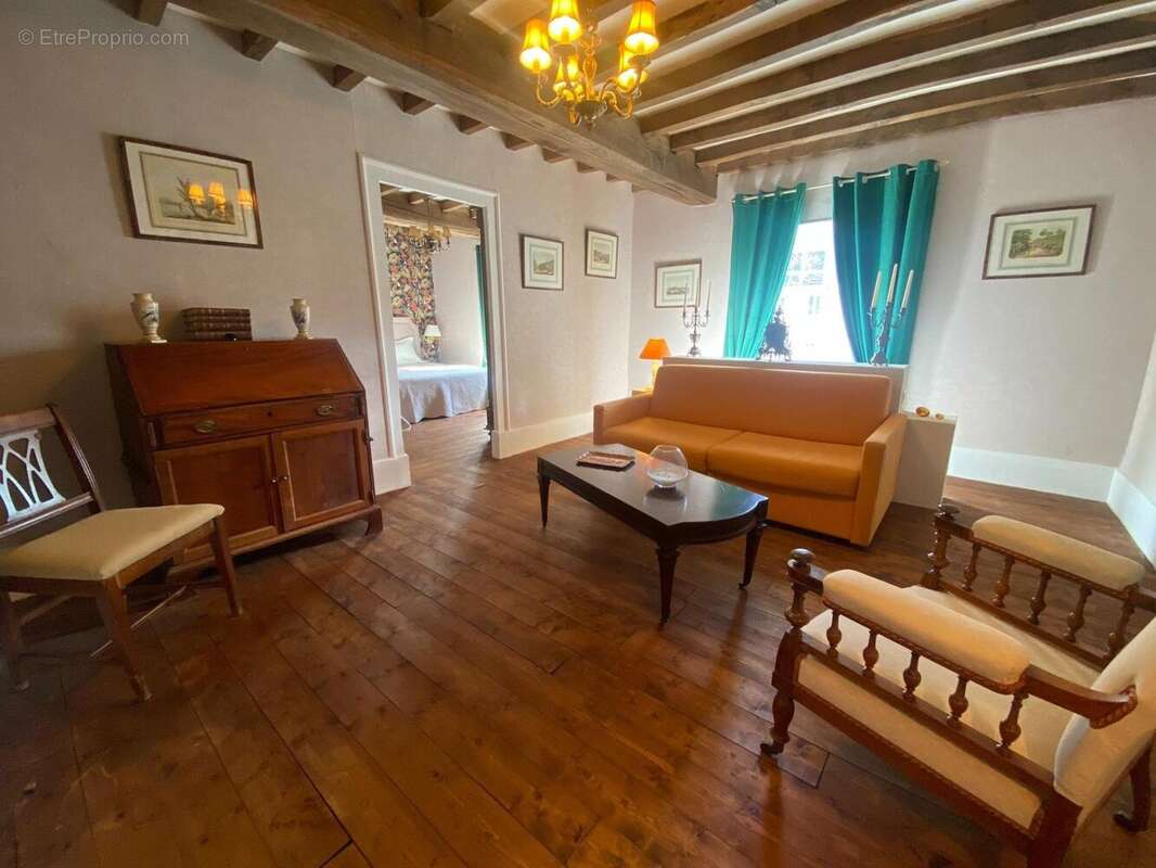 Maison 552 m² à Ferrieres-Sur-Sichon  - photo 8