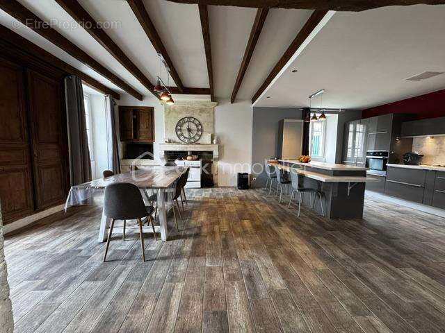 Charentaise de charme avec piscine et prestations haut de gamme – 217 m²  - photo 3