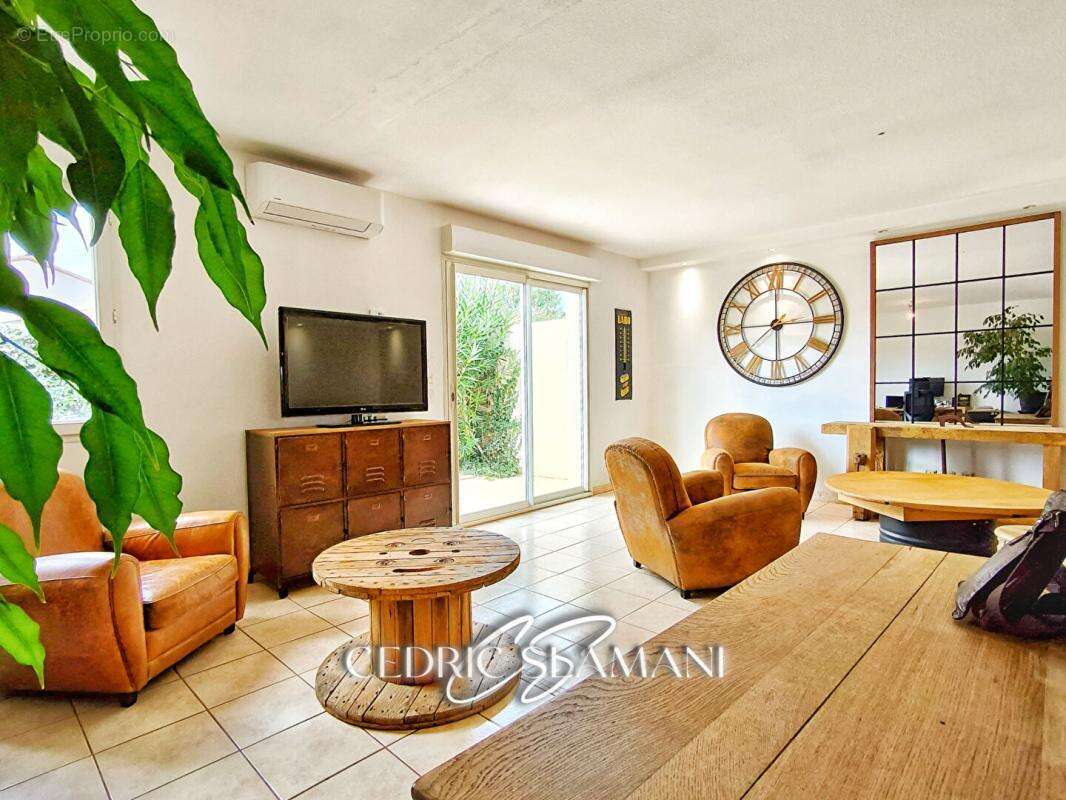 Maison à VILLEMOUSTAUSSOU