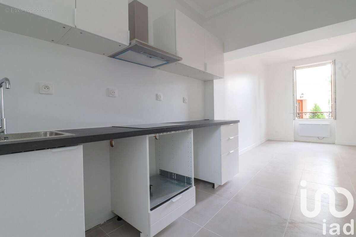 Photo 8 - Appartement à SAINT-REMY-LES-CHEVREUSE