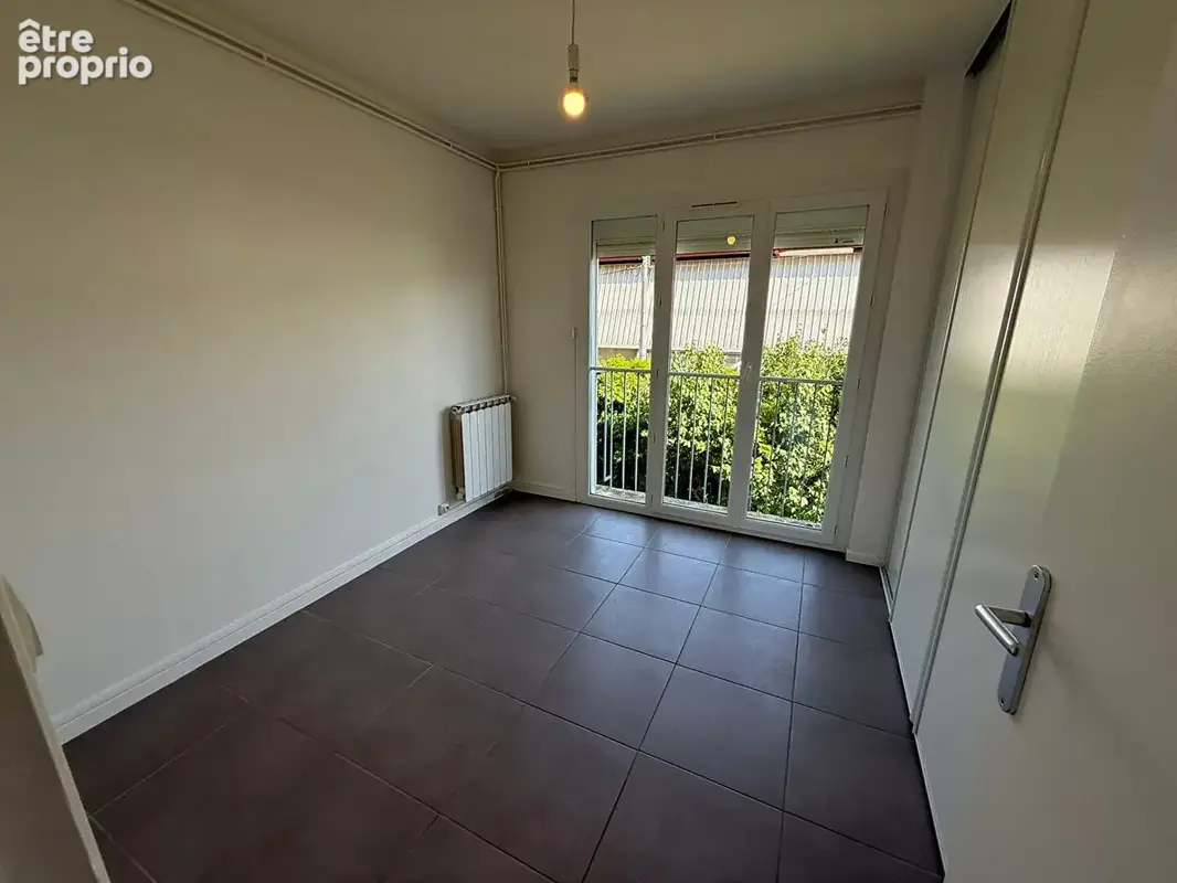 Appartement Romans Sur Isere 3 pièce(s) 52 m2 - photo 12