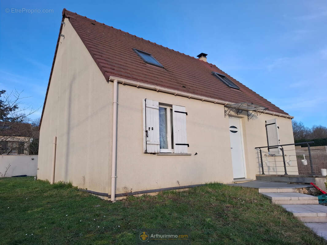 Maison à CRECY-LA-CHAPELLE