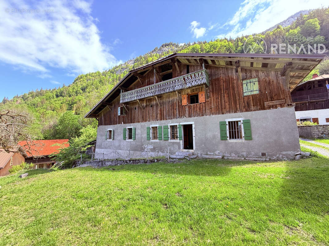 Façade Ouest avec entrée - Maison à CLUSES
