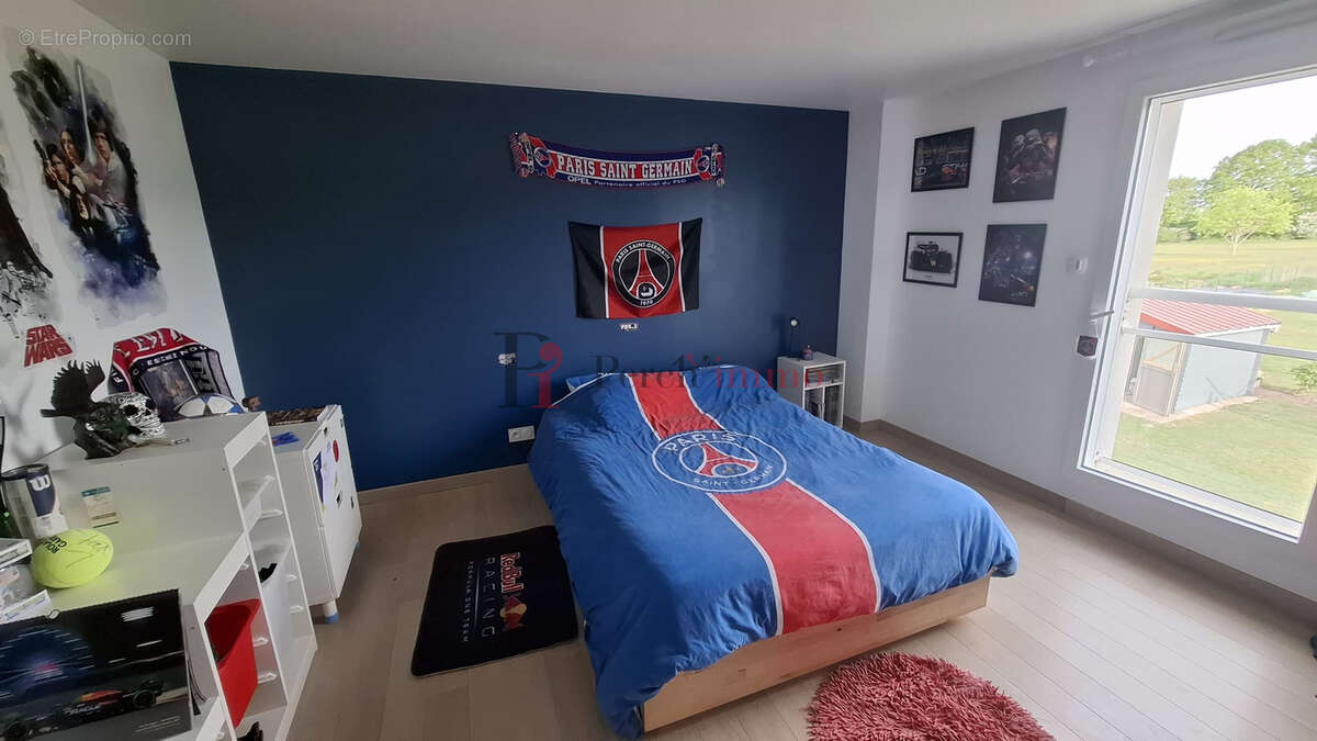 Maison à LE MELE-SUR-SARTHE