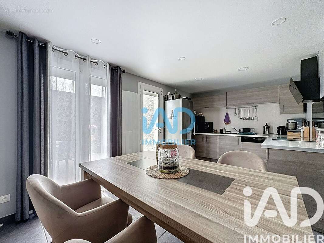 Maison 82 m² à Saint-Pierre-Du-Perray  - photo 3