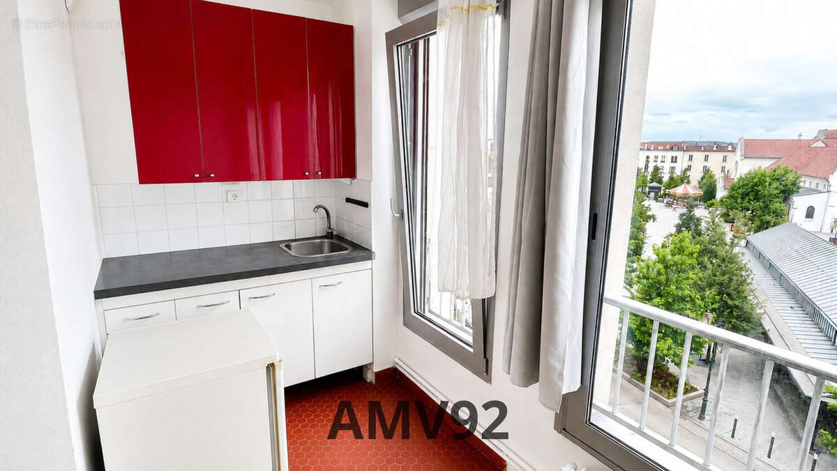 Appartement à LA GARENNE-COLOMBES