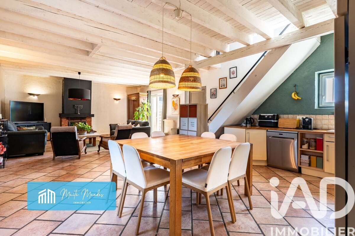 Maison 141 m² à Saint-Cyprien  - photo 9