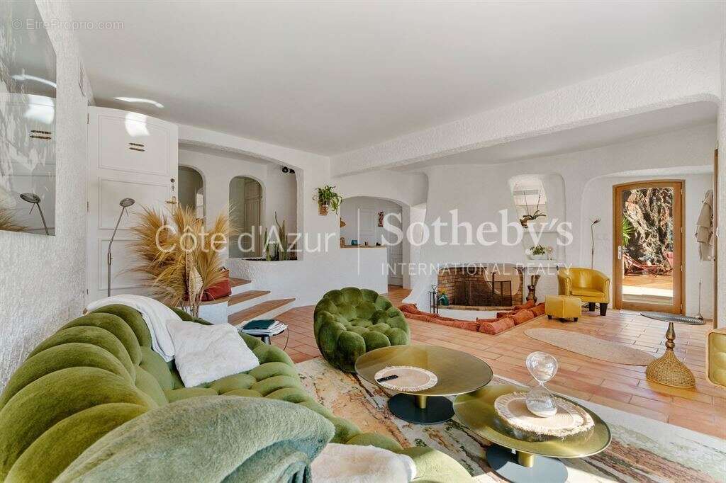 Maison à LES ADRETS-DE-L'ESTEREL