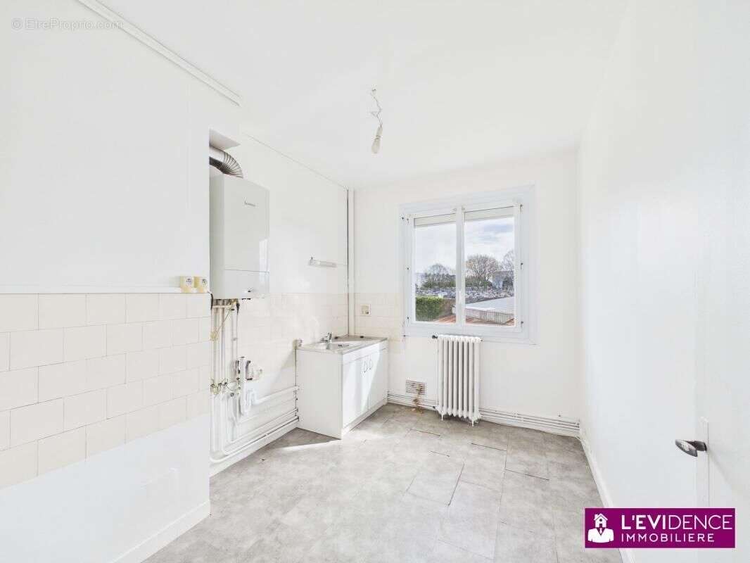 Appartement 68 m² à Saint-Nazaire  - photo 3