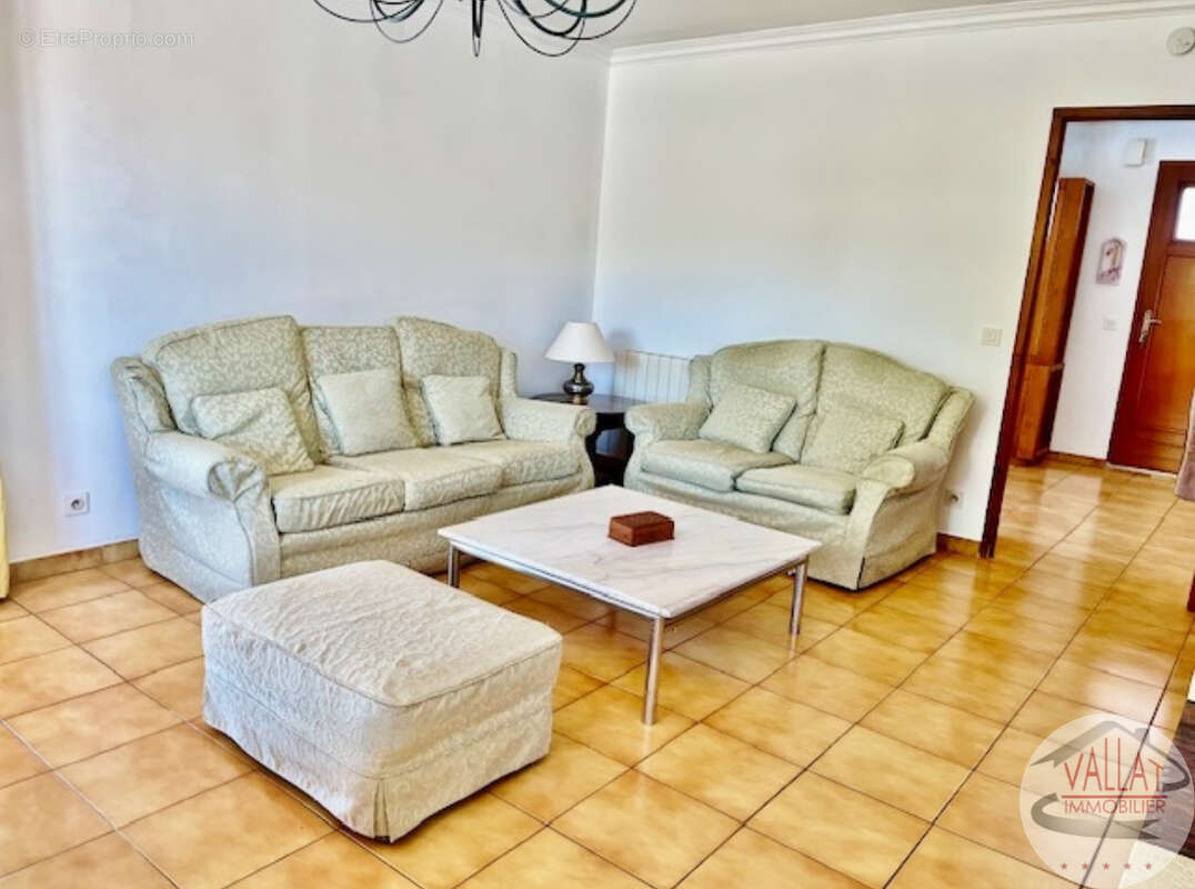 Villa T4 avec piscine dans quartier pavillonnaire agréable ! - photo 5