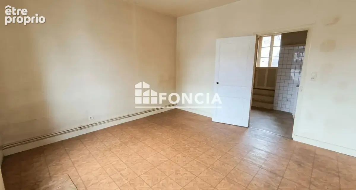 Maison ancienne à rénover avec grand terrain de plus de 1 600 m² et beau potentiel d’agrandissement - photo 6