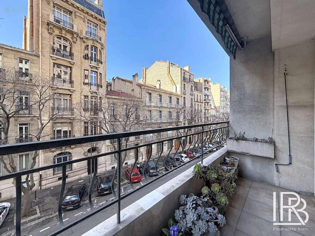 Appartement à MARSEILLE-6E