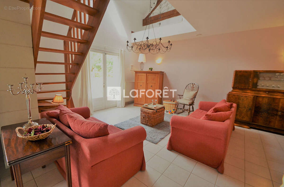 Maison à MARCILLY-SUR-VIENNE