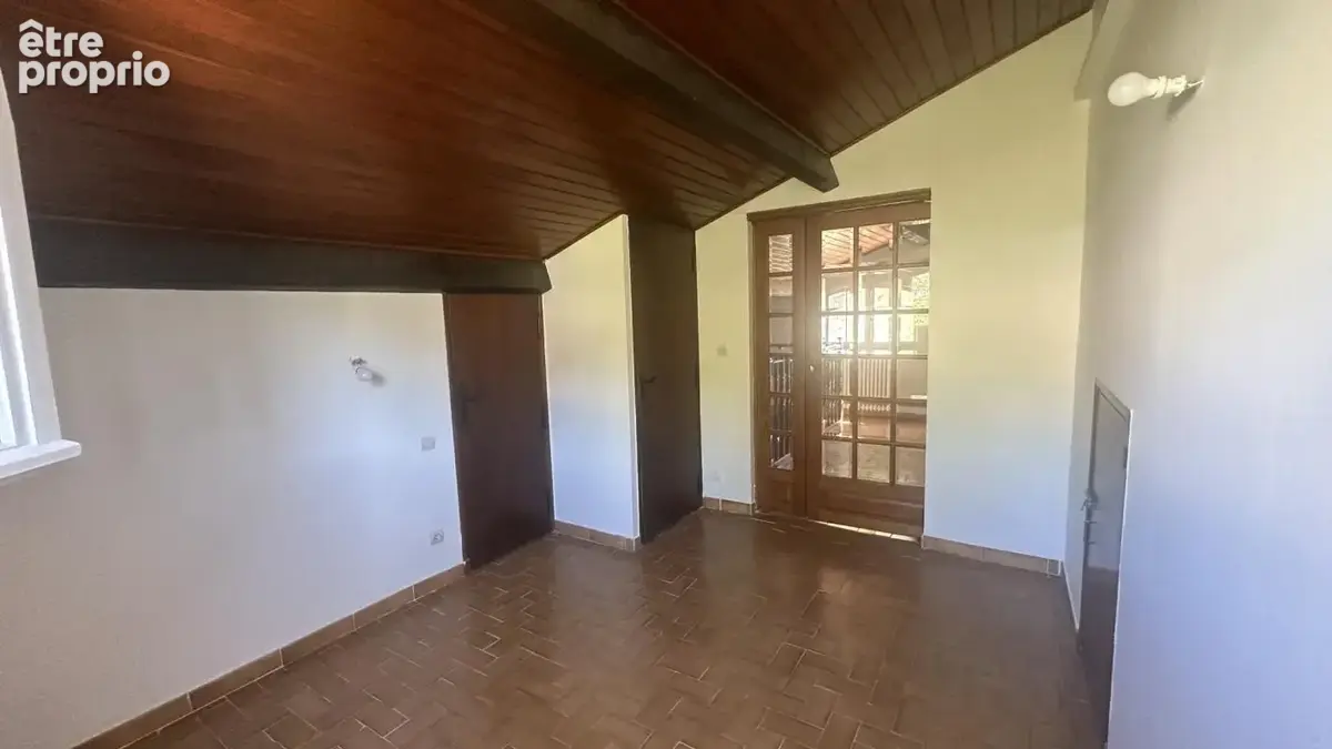 Villa composée de 2 appartements - 264m2 - Draguignan - photo 12