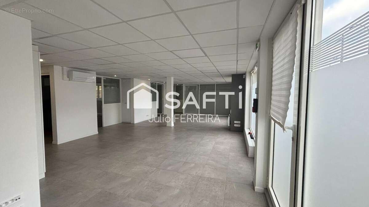 Photo 3 - Commerce à PONTAULT-COMBAULT