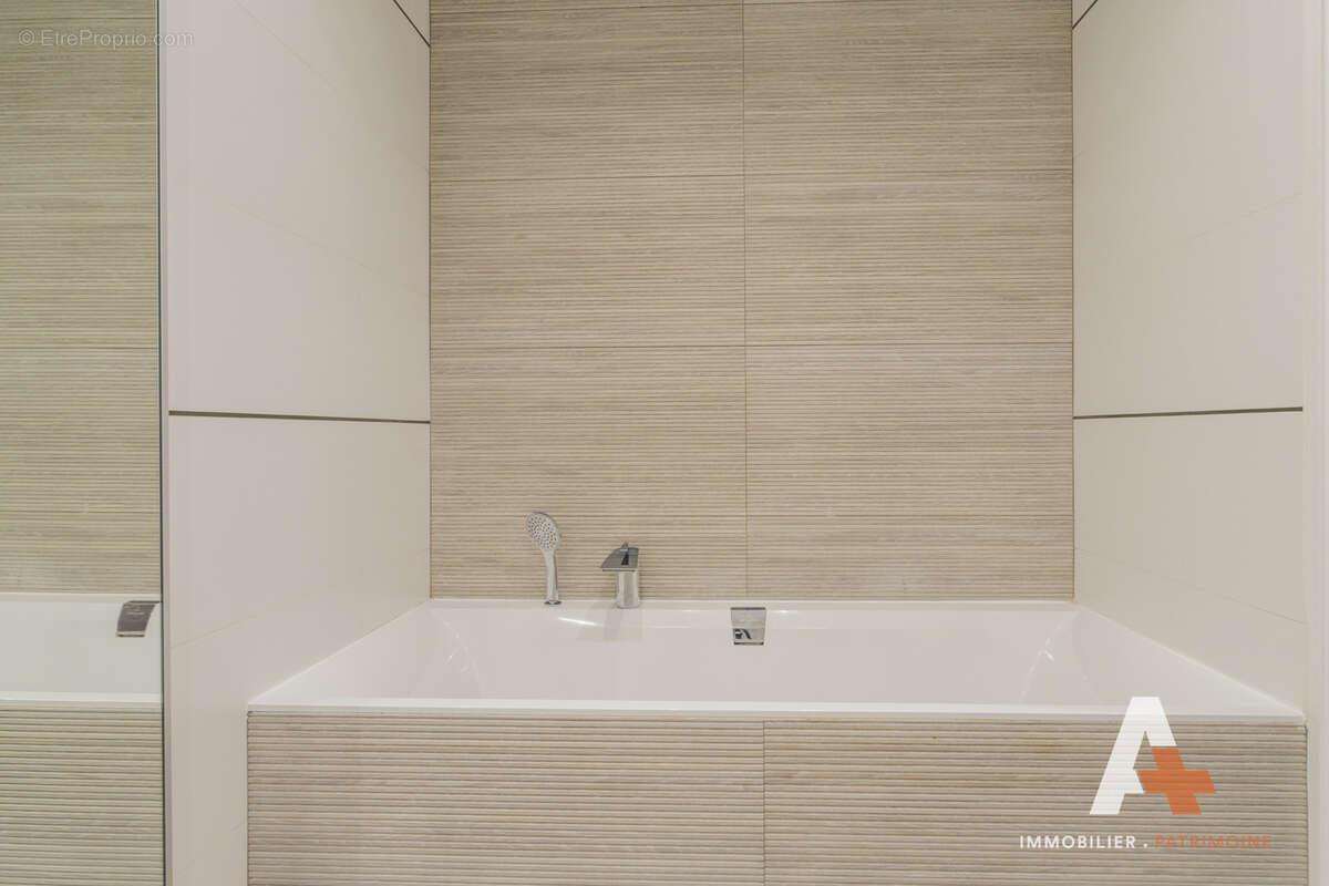 Appartement à MARSEILLE-2E