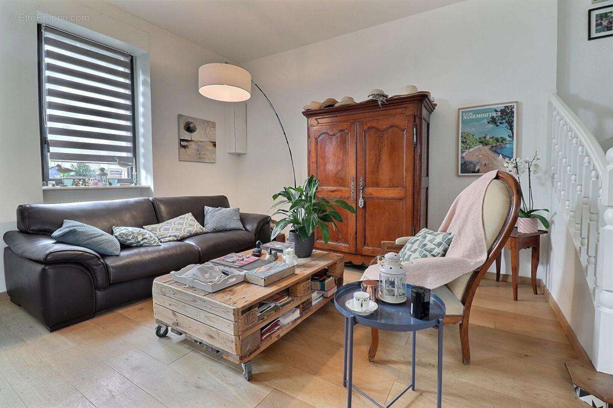 Maison à LES PONTS-DE-CE