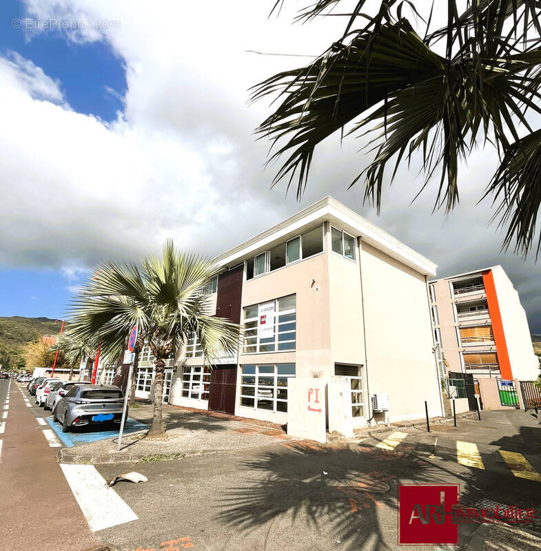 Commerce à LA POSSESSION