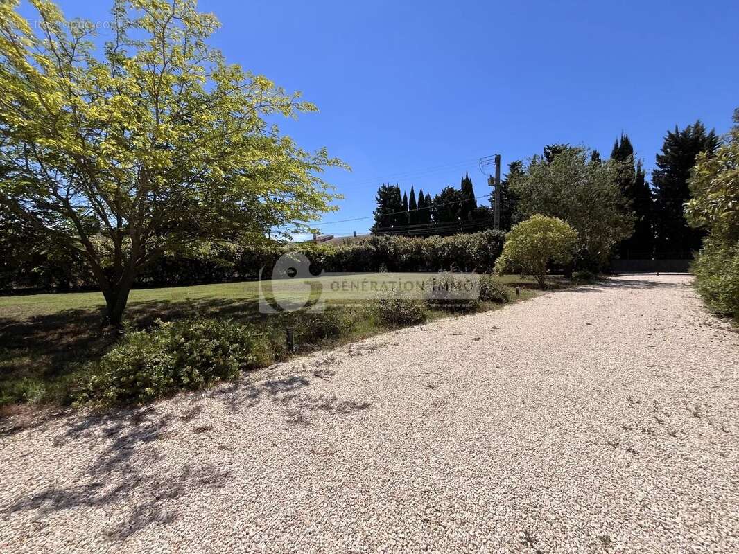 Maison à FONTVIEILLE