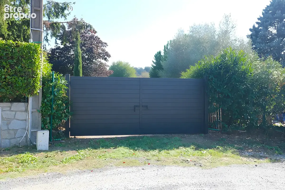 Terrain constructible de 713 m2 - photo 4