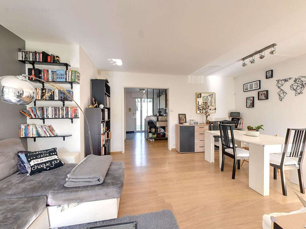 Appartement à BRY-SUR-MARNE