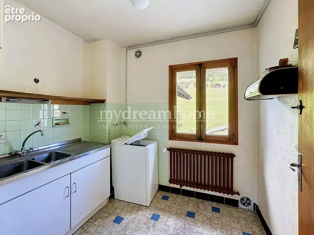À VENDRE – Ensemble immobilier de 3 chalets à Notre Dame de Bellecombe (73590) - photo 3