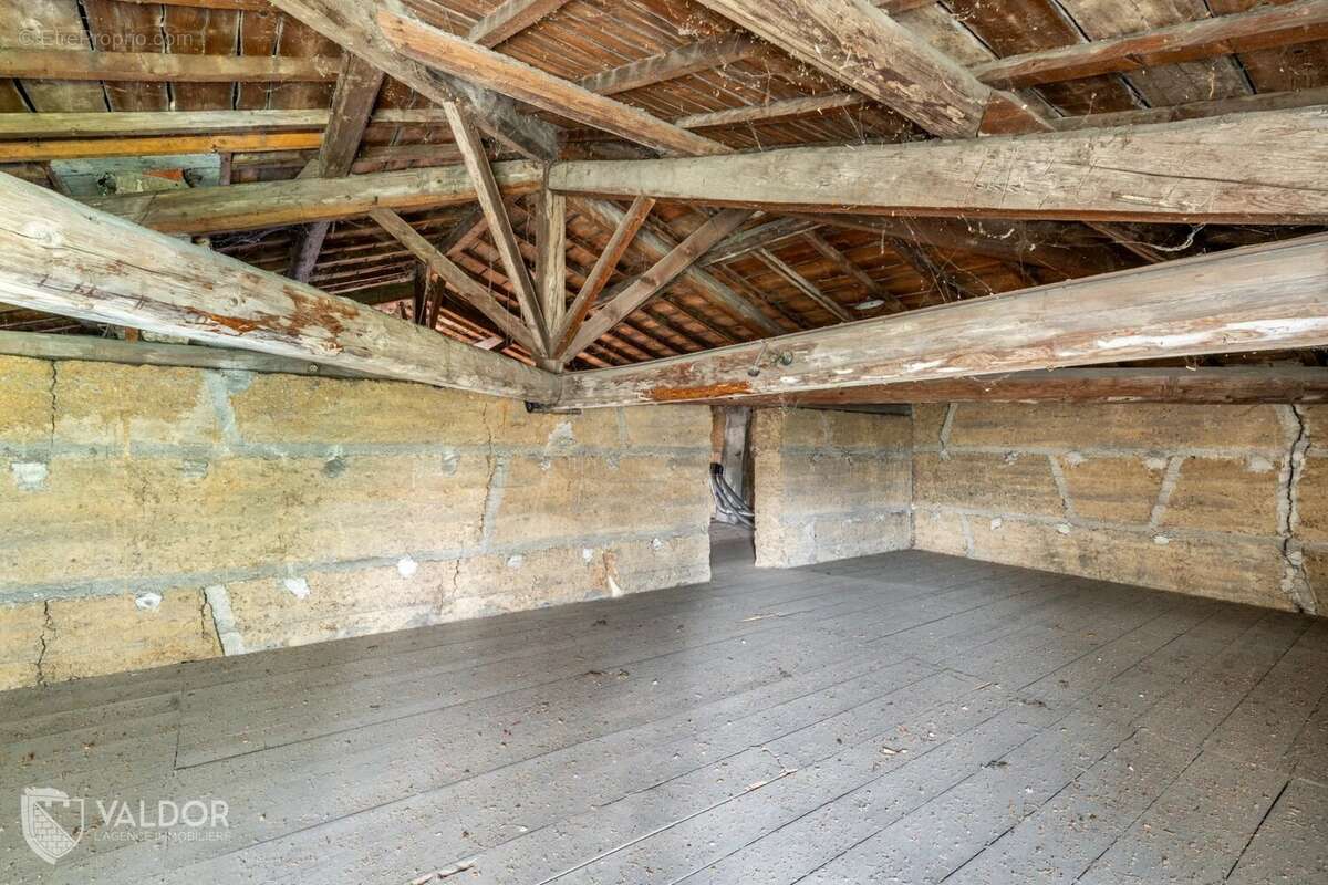 Maison à CORCELLES-EN-BEAUJOLAIS