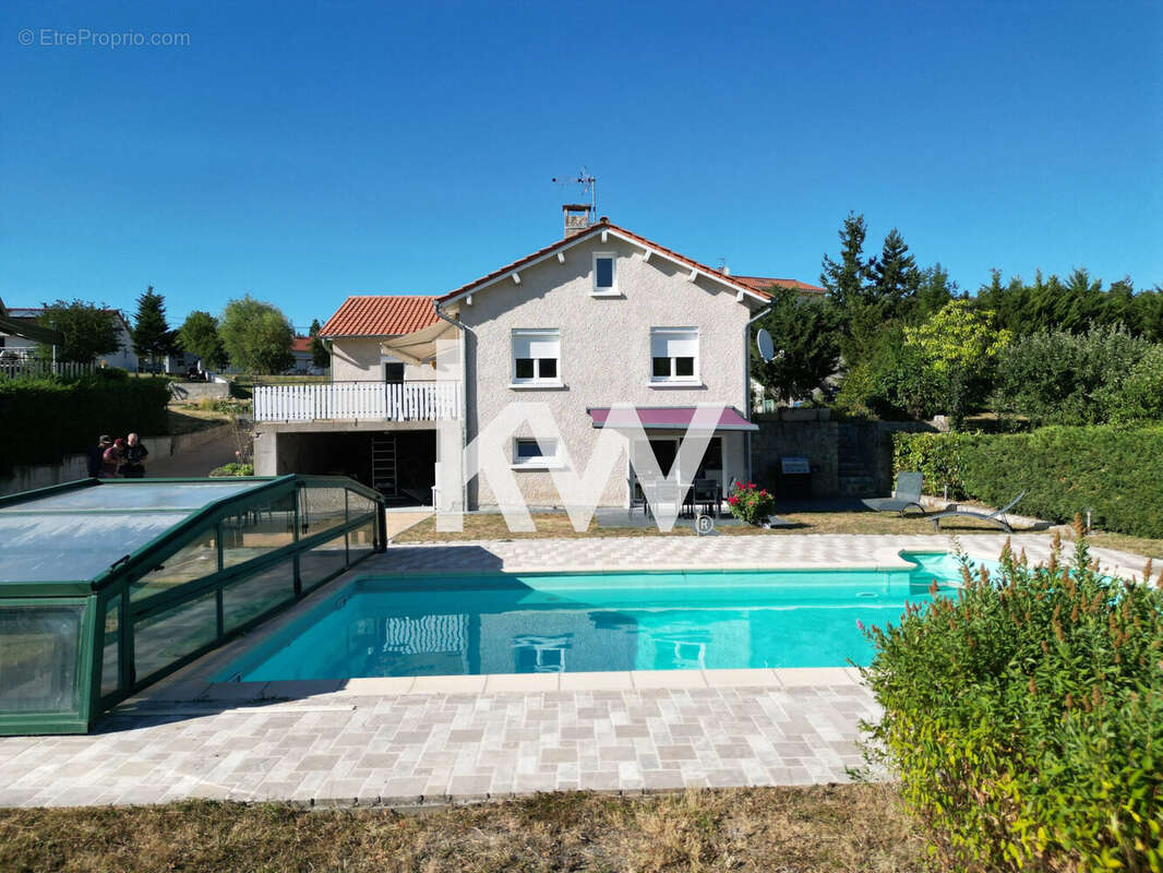 Maison 116 m² à Lantriac  - photo 2