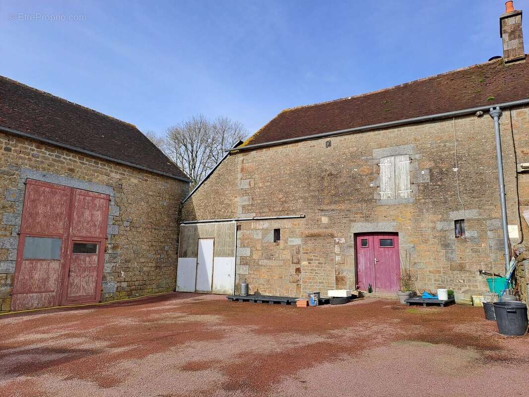 Maison à ANTOIGNY