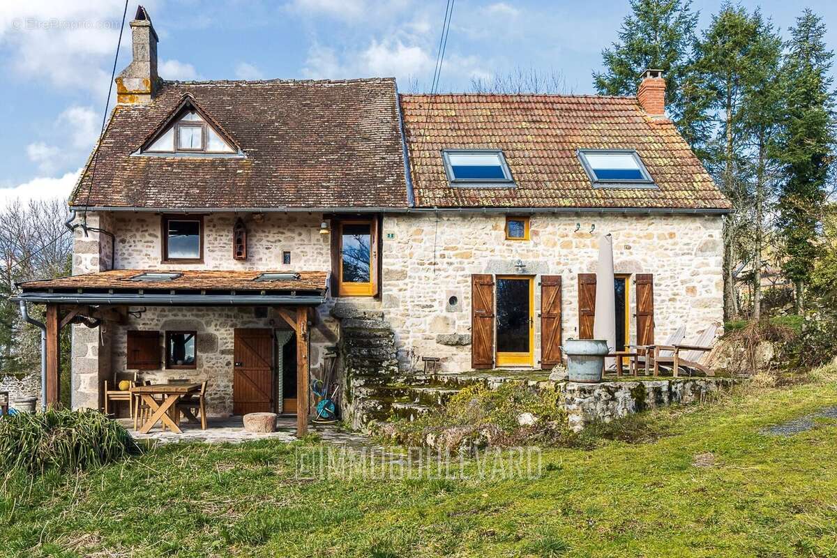 Maison à SAINT-SILVAIN-SOUS-TOULX