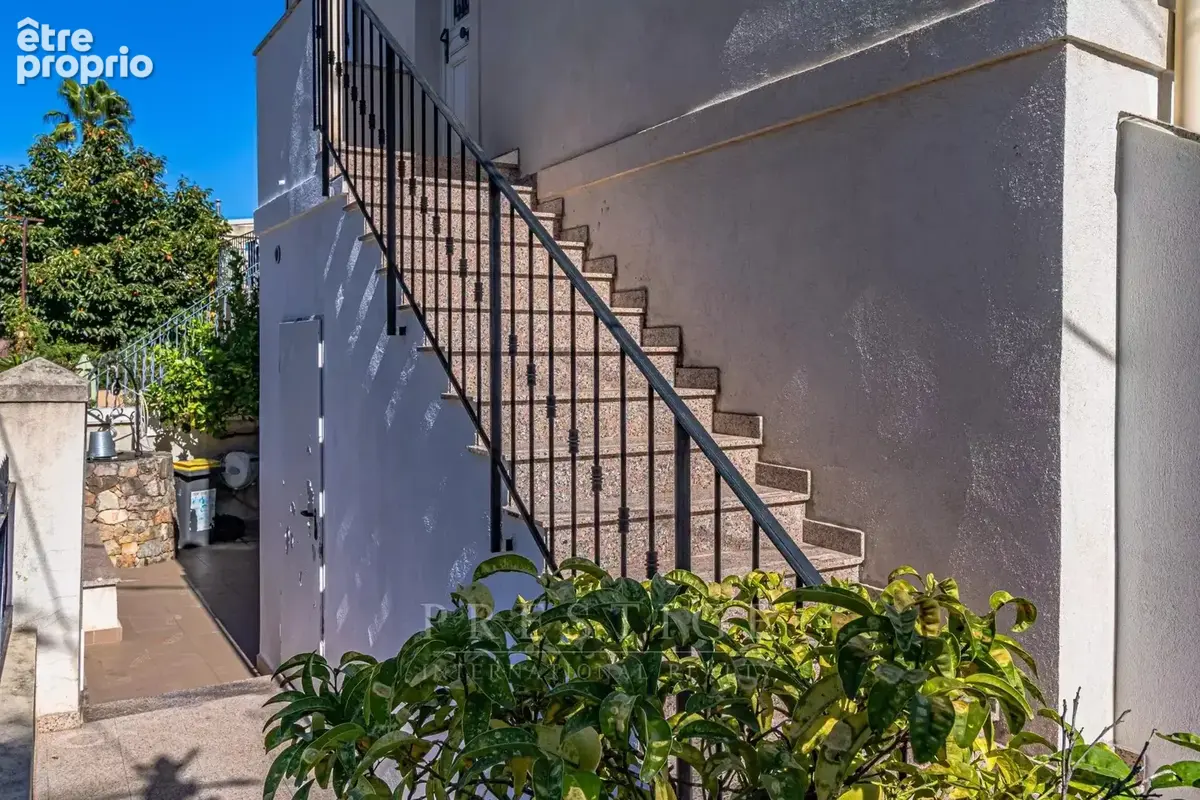 Juan les pins, maison avec 3 appartements loués, 3 terrasses, grenier - photo 28