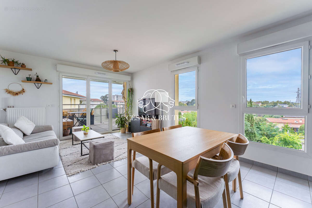 Appartement à VENISSIEUX