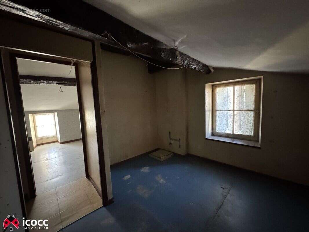 Maison à LES MAGNILS-REIGNIERS