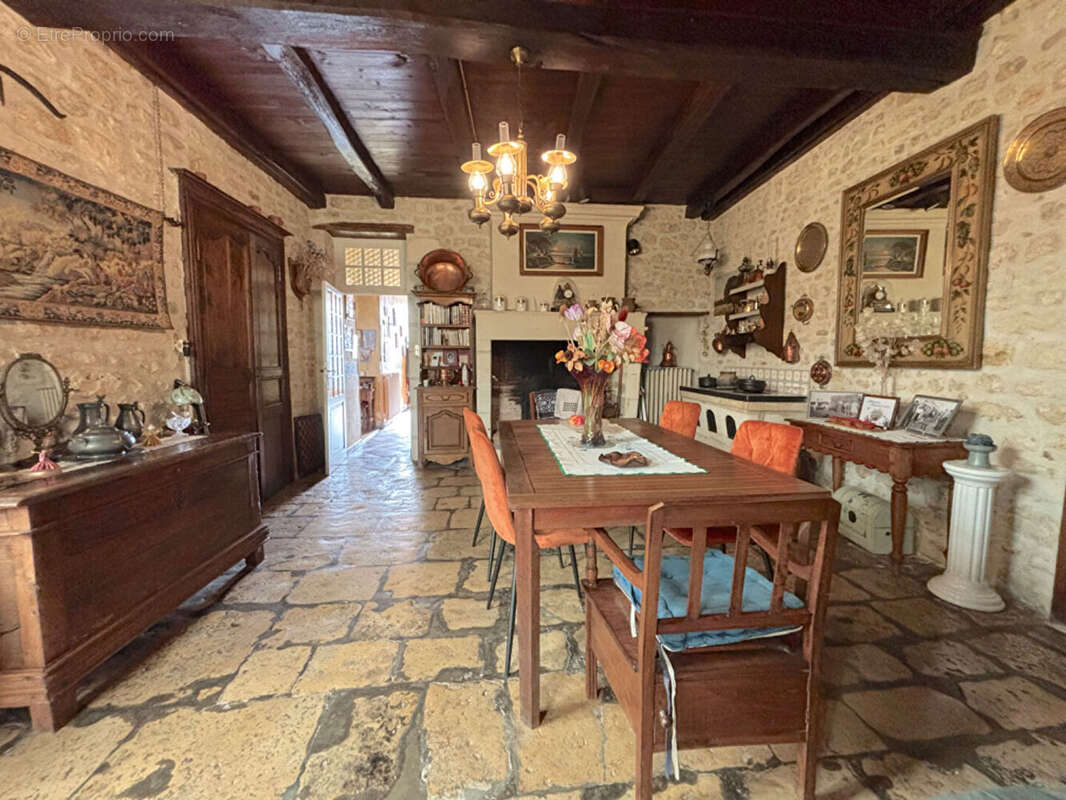 Maison Le Gua 7 pièce(s) 227 m2 - photo 5
