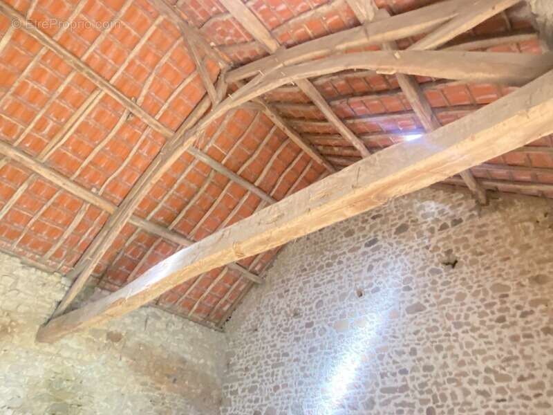 Maison à BUSSIERE-DUNOISE