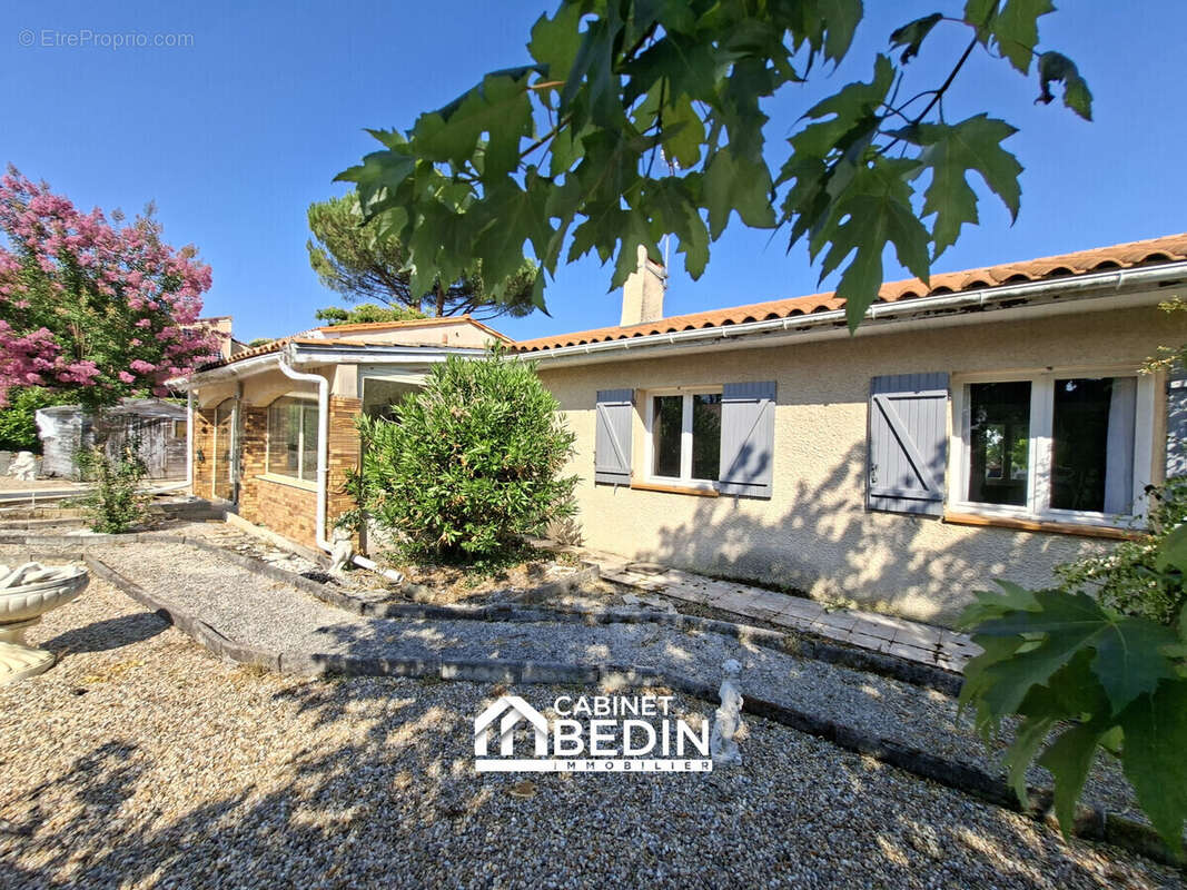 Maison 160 m² à Fargues-Saint-Hilaire  - photo 2