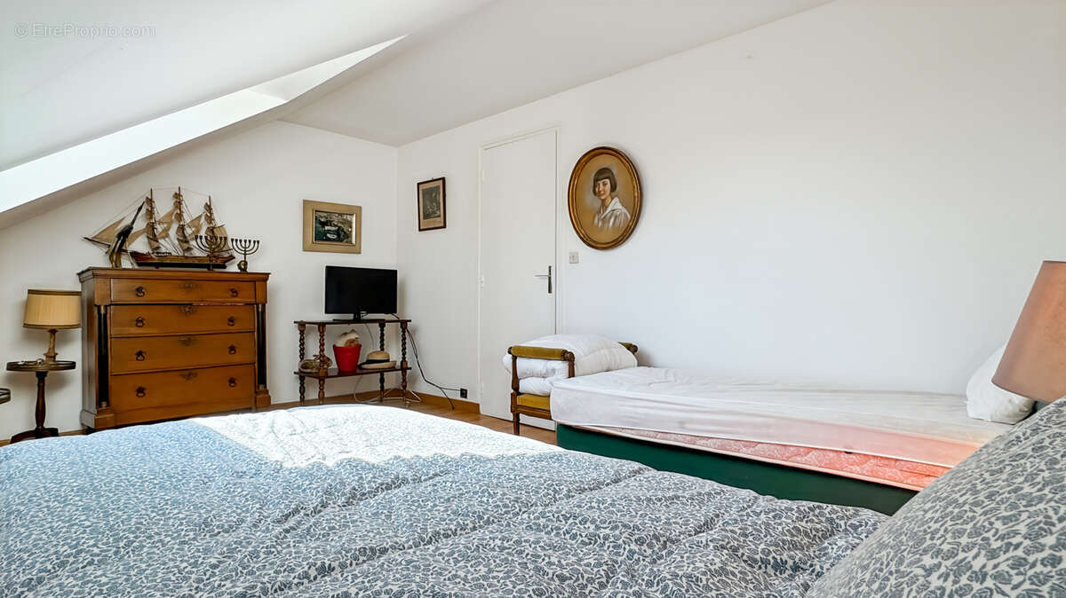 Maison à SAINT-NOM-LA-BRETECHE