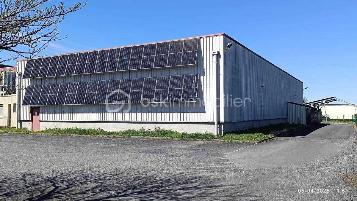 Entrepot / hangars / bureau / salle de réunion - photo 2